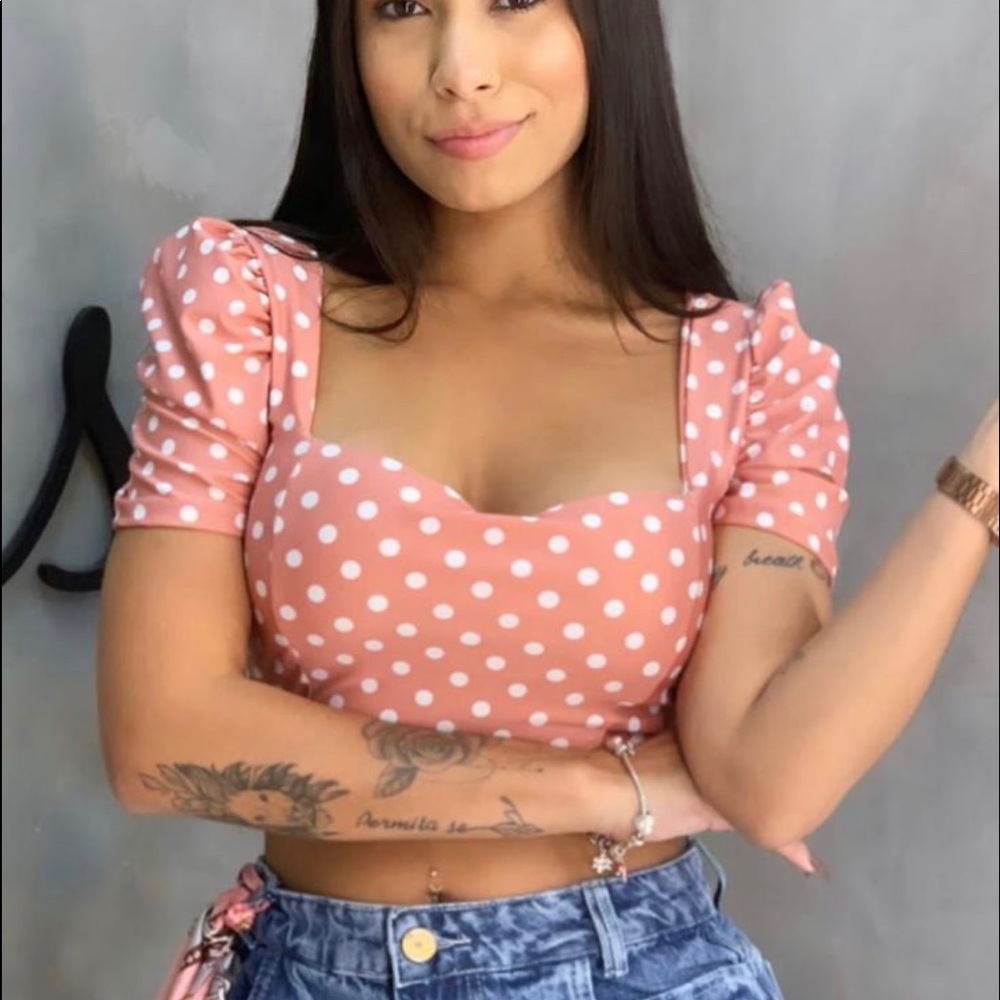 Polka dots cropped top